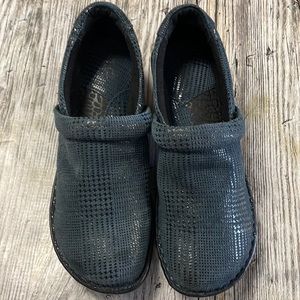 B.O.C shoes